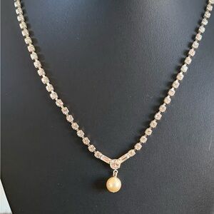 NWT Pearl Pendant Necklace
